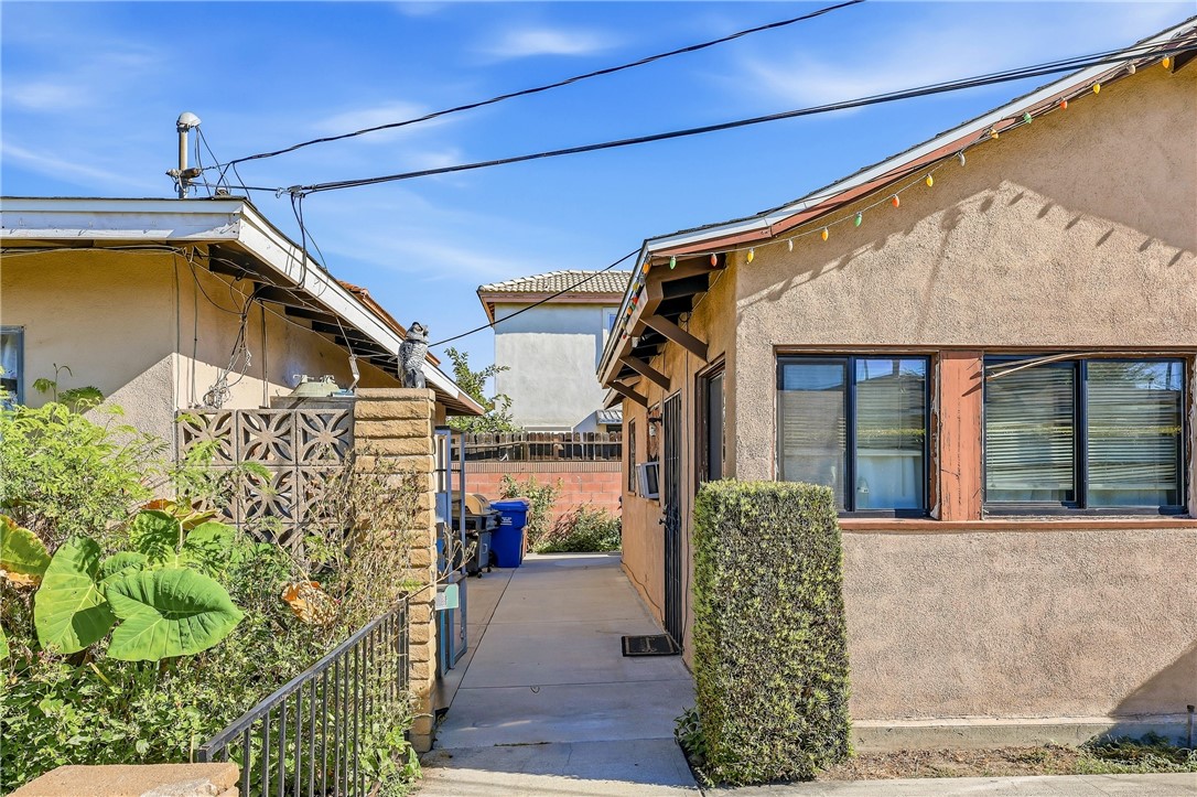 3922 Rowland Property Photo 3