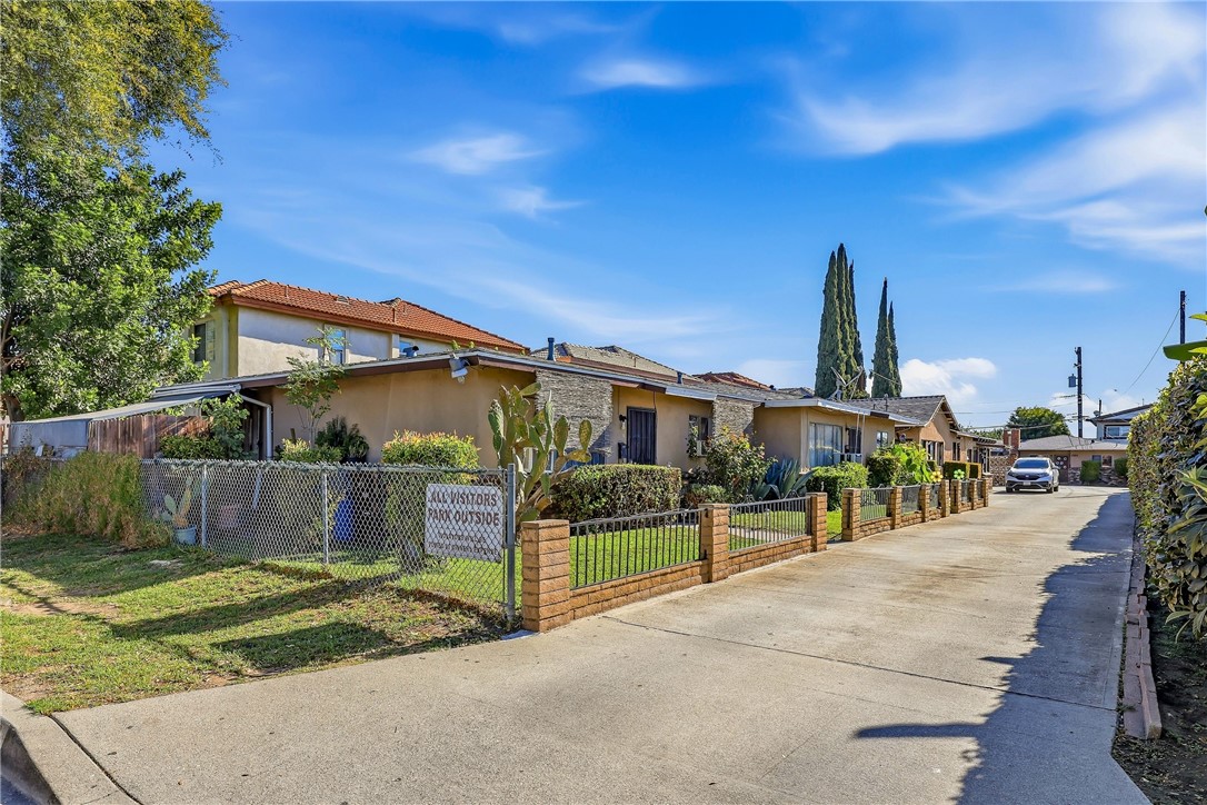 3922 Rowland Property Photo 4
