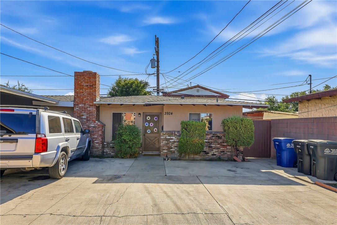 3922 Rowland Property Photo 6