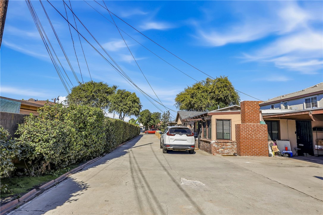 3922 Rowland Property Photo 7