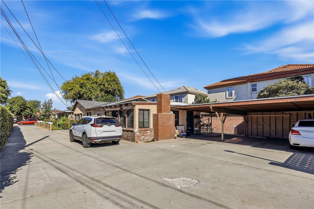 3922 Rowland Property Photo 9