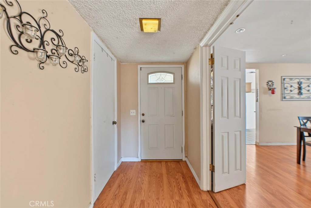 14990 Oakwood Property Photo 4