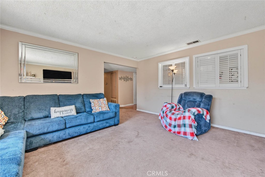 14990 Oakwood Property Photo 6