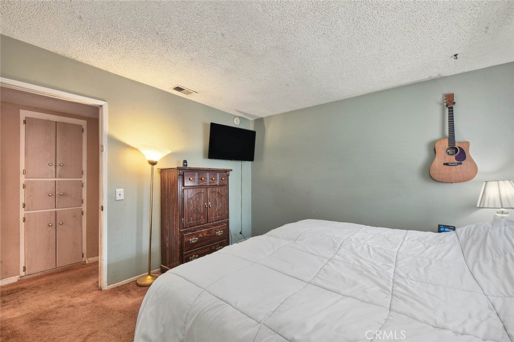 14990 Oakwood Property Photo 18