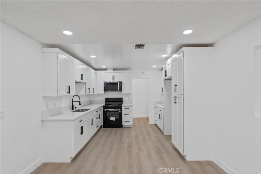 41179 Collegian Way Property Photo 11