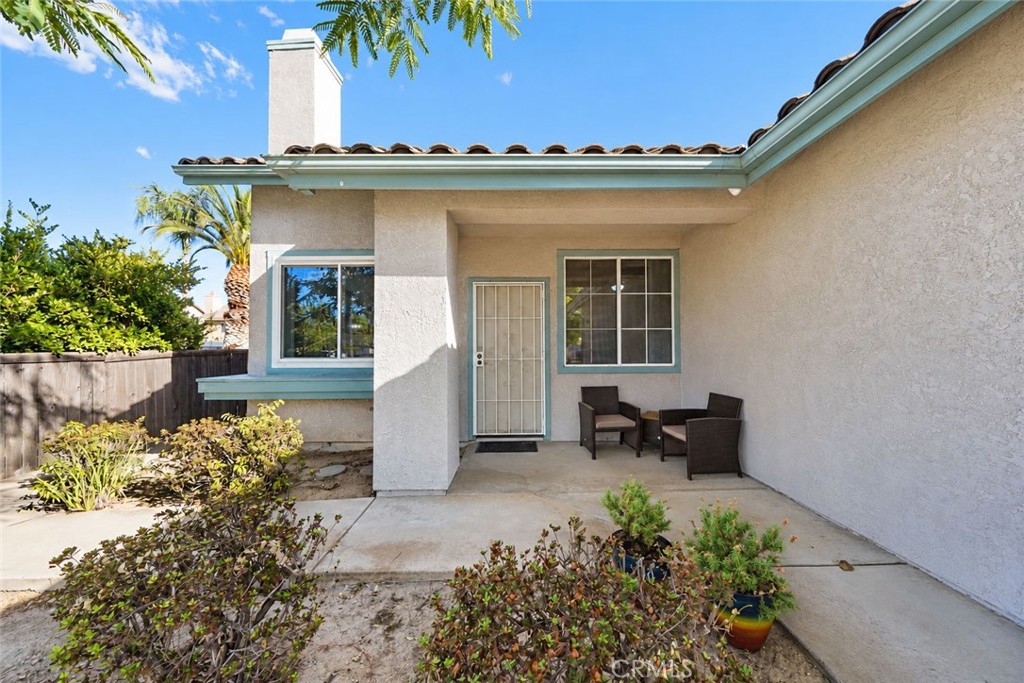 41168 Vincennes Court Property Photo 4