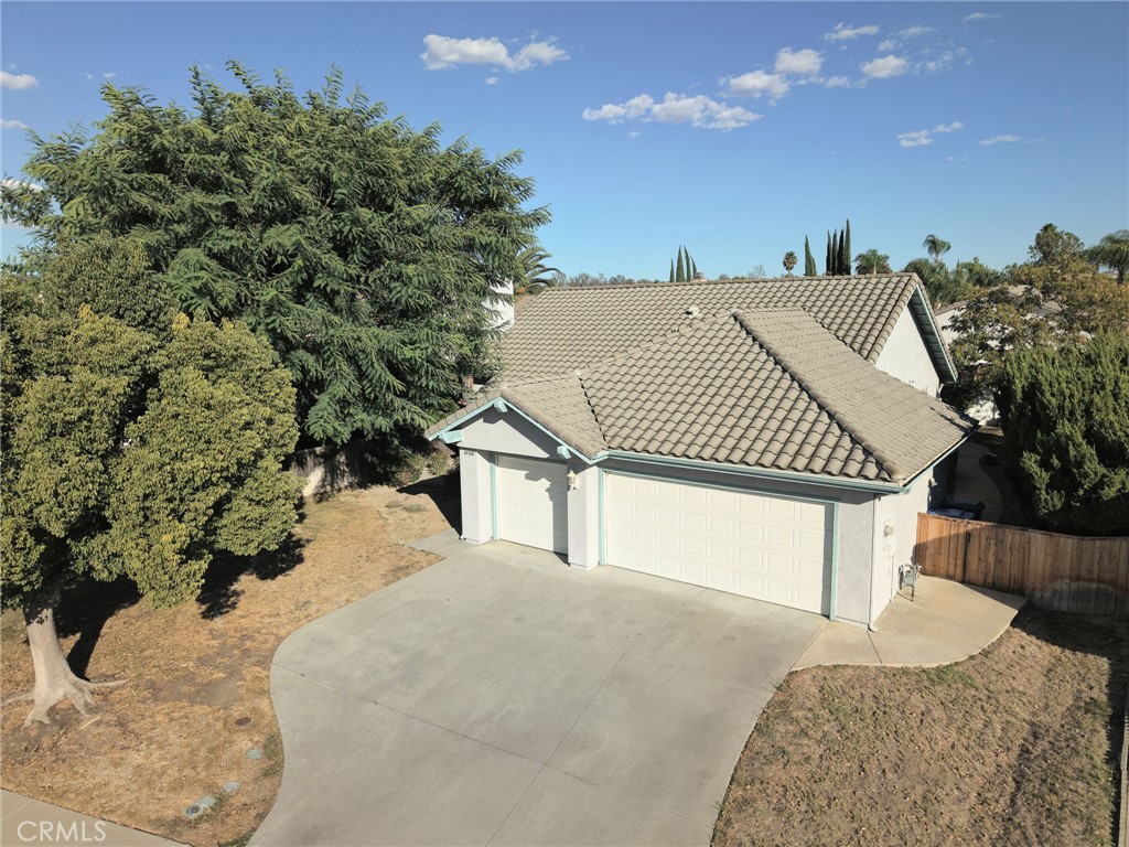 41168 Vincennes Court Property Photo 6