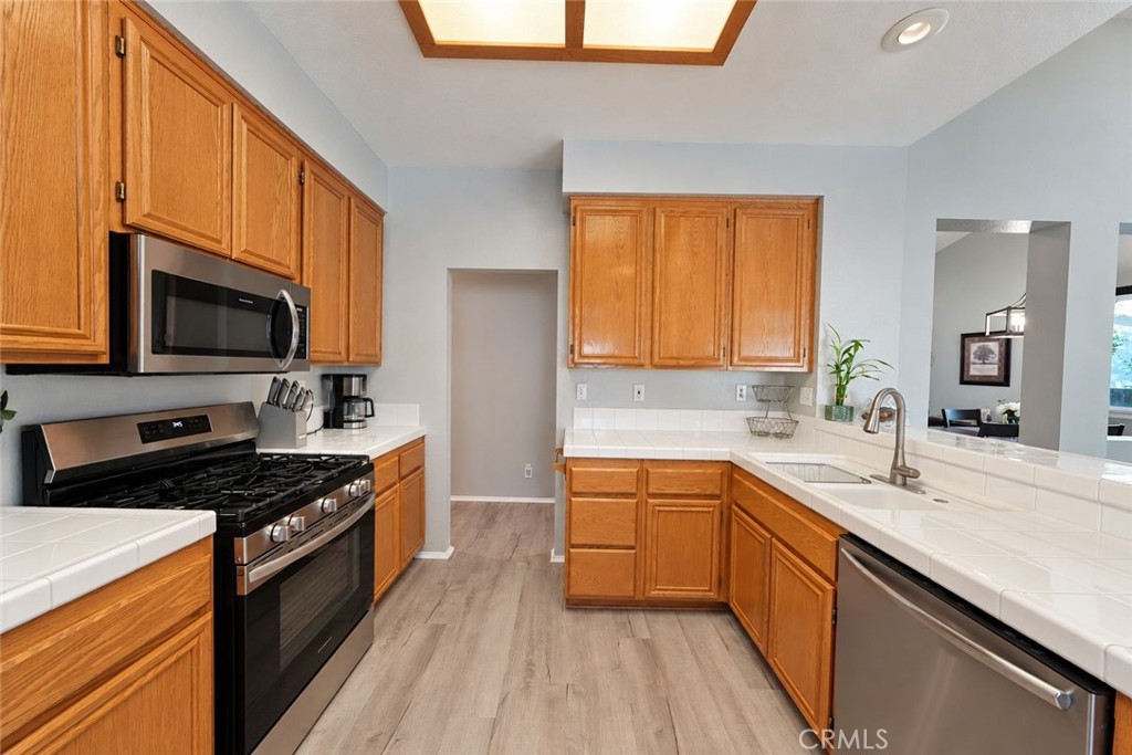 41168 Vincennes Court Property Photo 19
