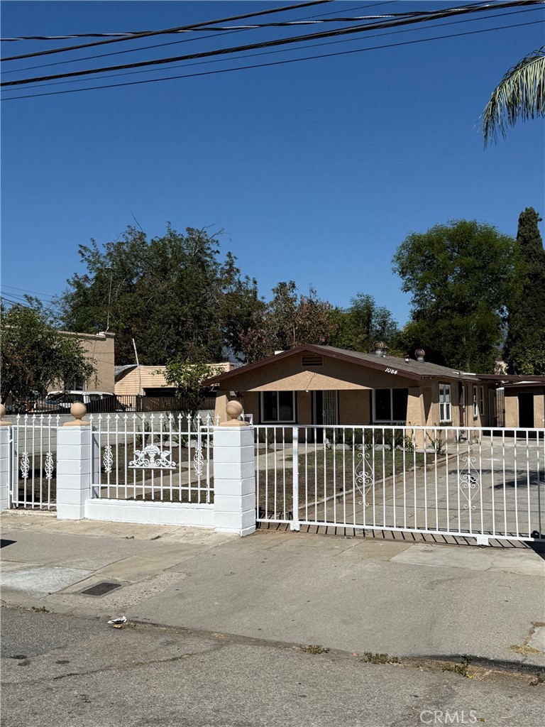 1084 W 14th Street Property Photo 4