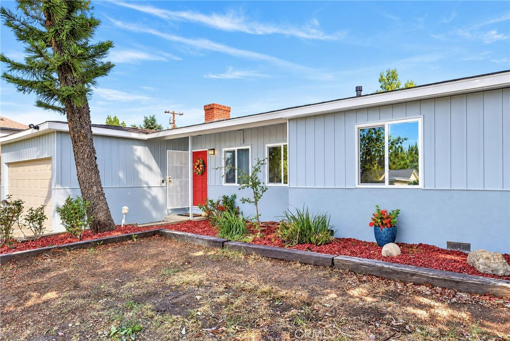 1535 3rd Property Photo 4