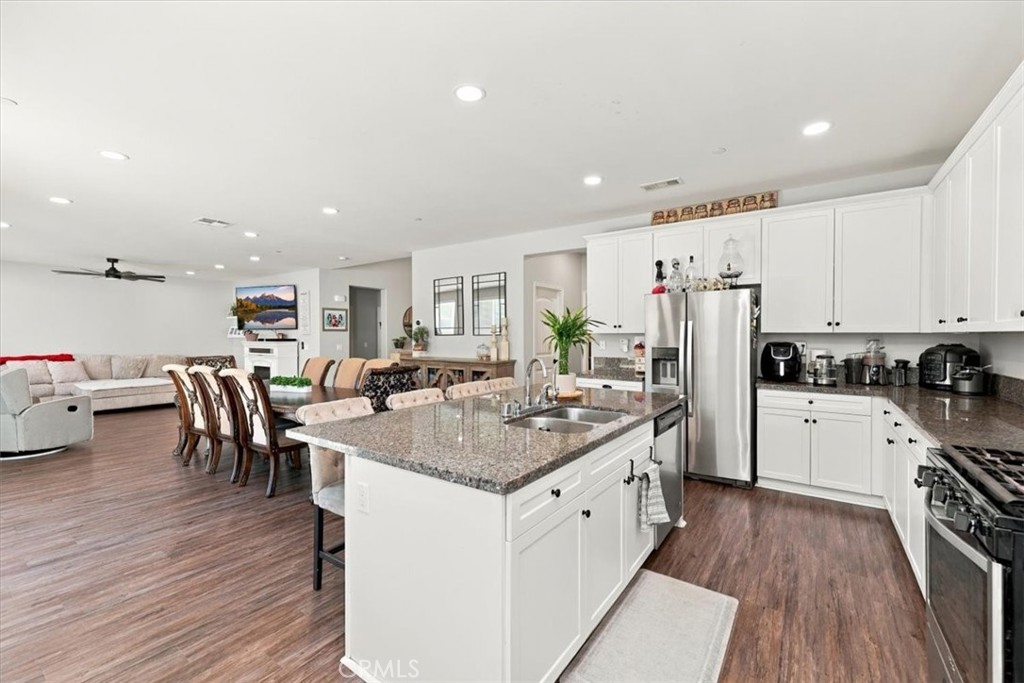 26994 Claystone Property Photo 12