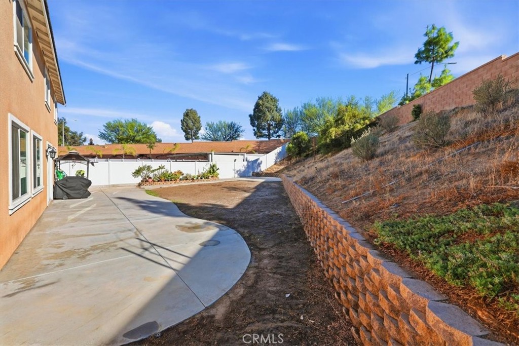 26994 Claystone Property Photo 26