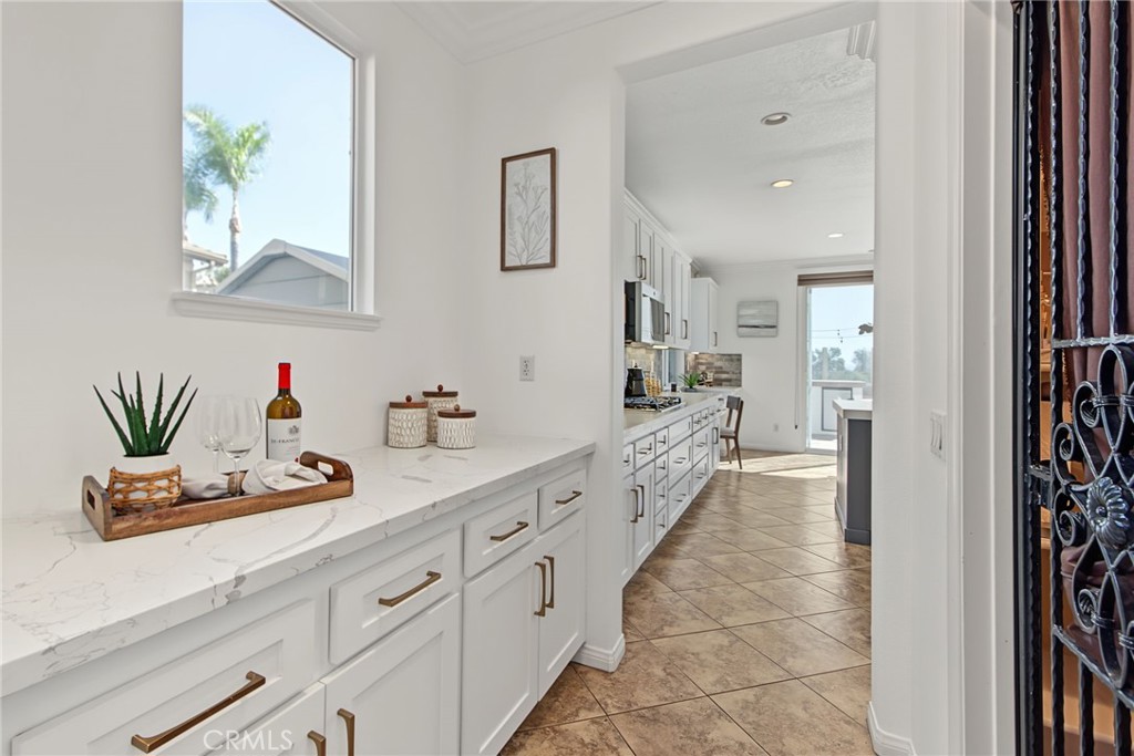 5967 Sandown Place Property Photo 13