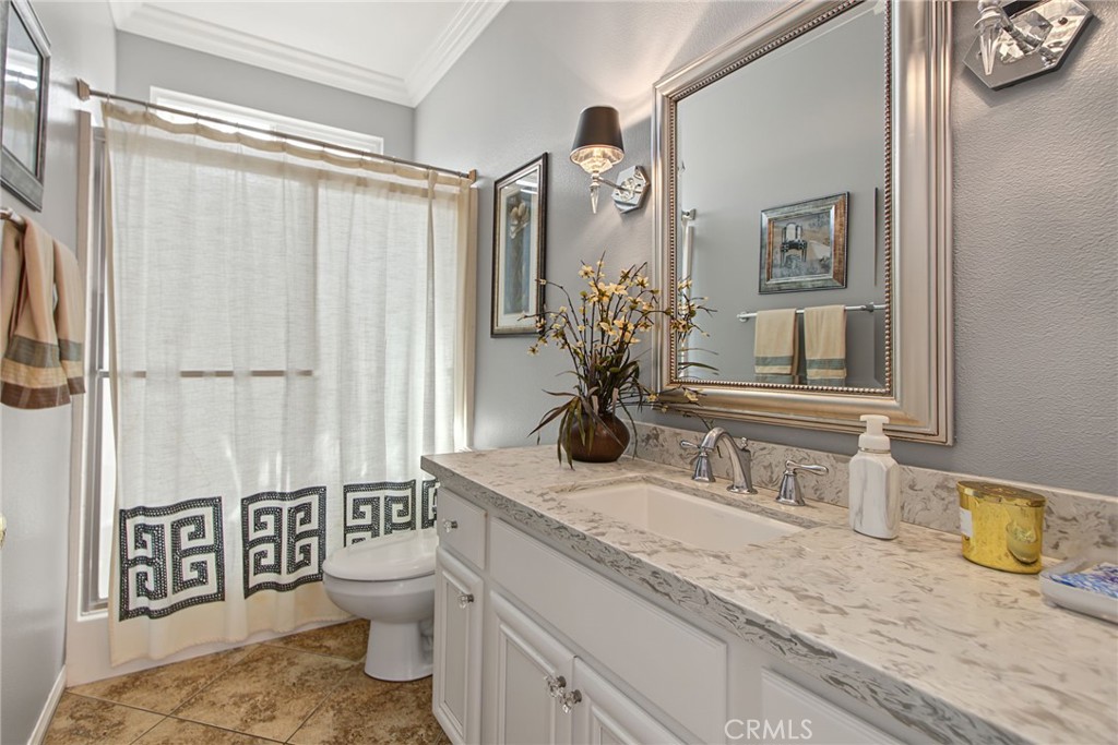 5967 Sandown Place Property Photo 19