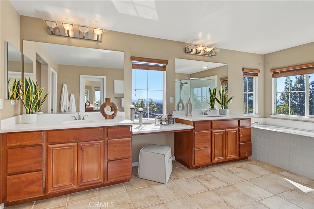 5967 Sandown Place Property Photo 25