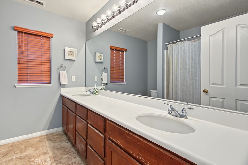 5967 Sandown Place Property Photo 35