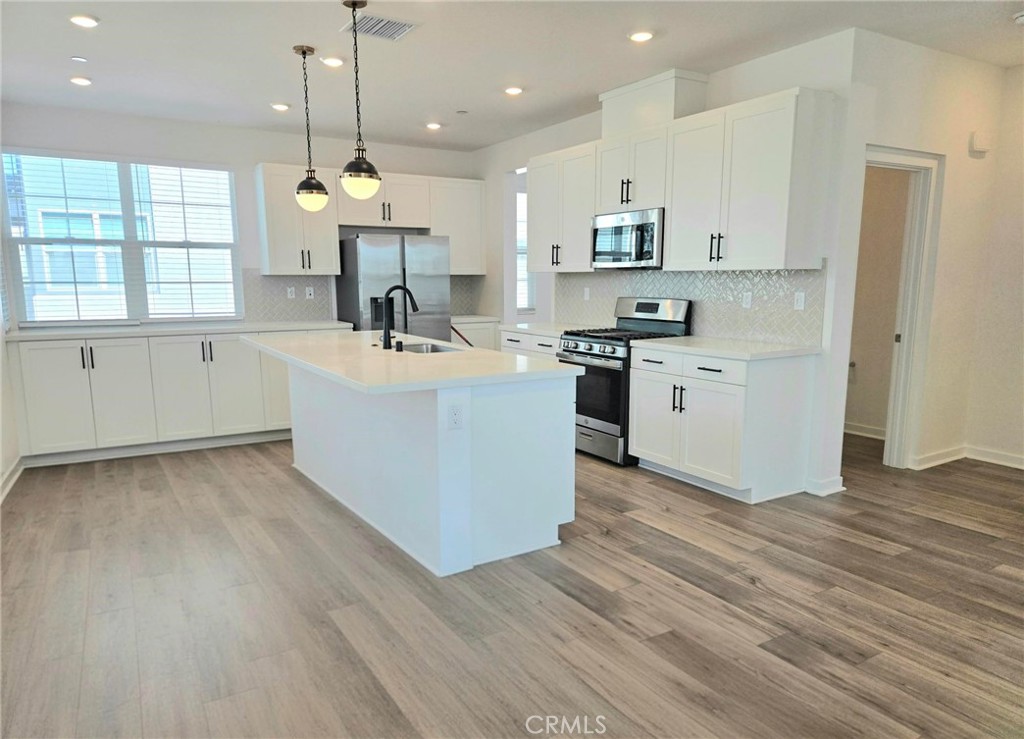 2451 E Hyde Paseo Property Photo 4
