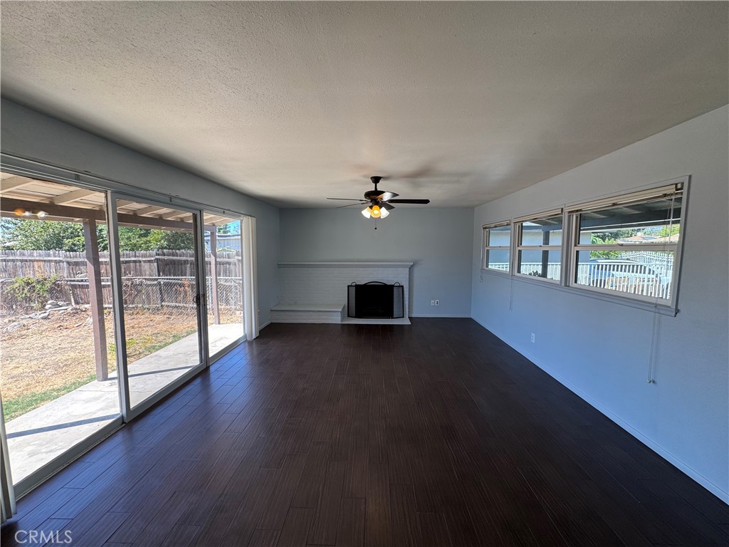 25531 18th Property Photo 4
