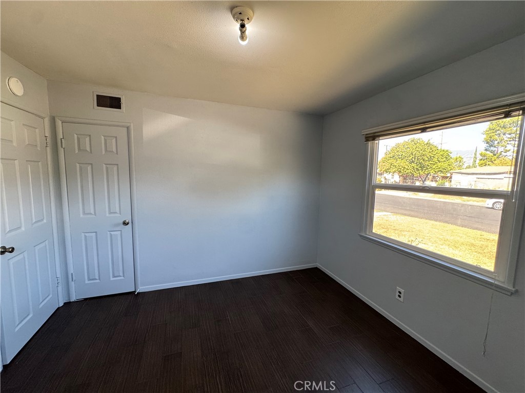 25531 18th Property Photo 16