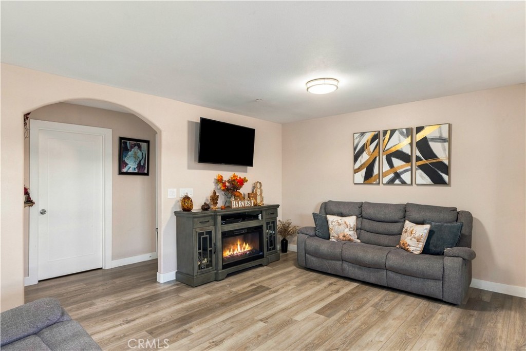 16237 Smoke Tree Property Photo 7