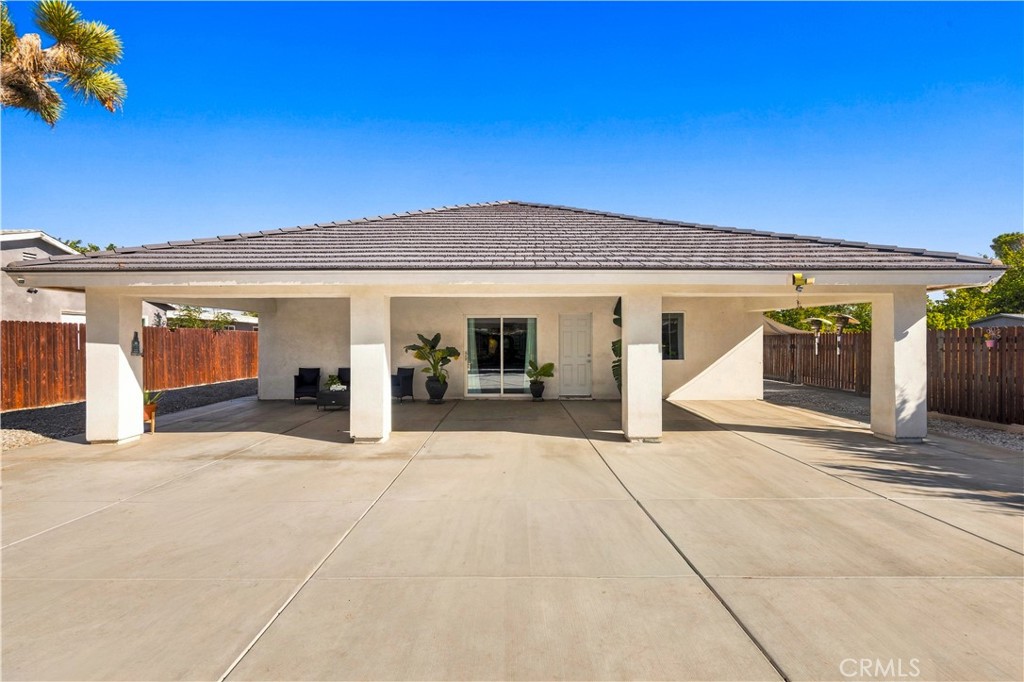 16237 Smoke Tree Property Photo 54