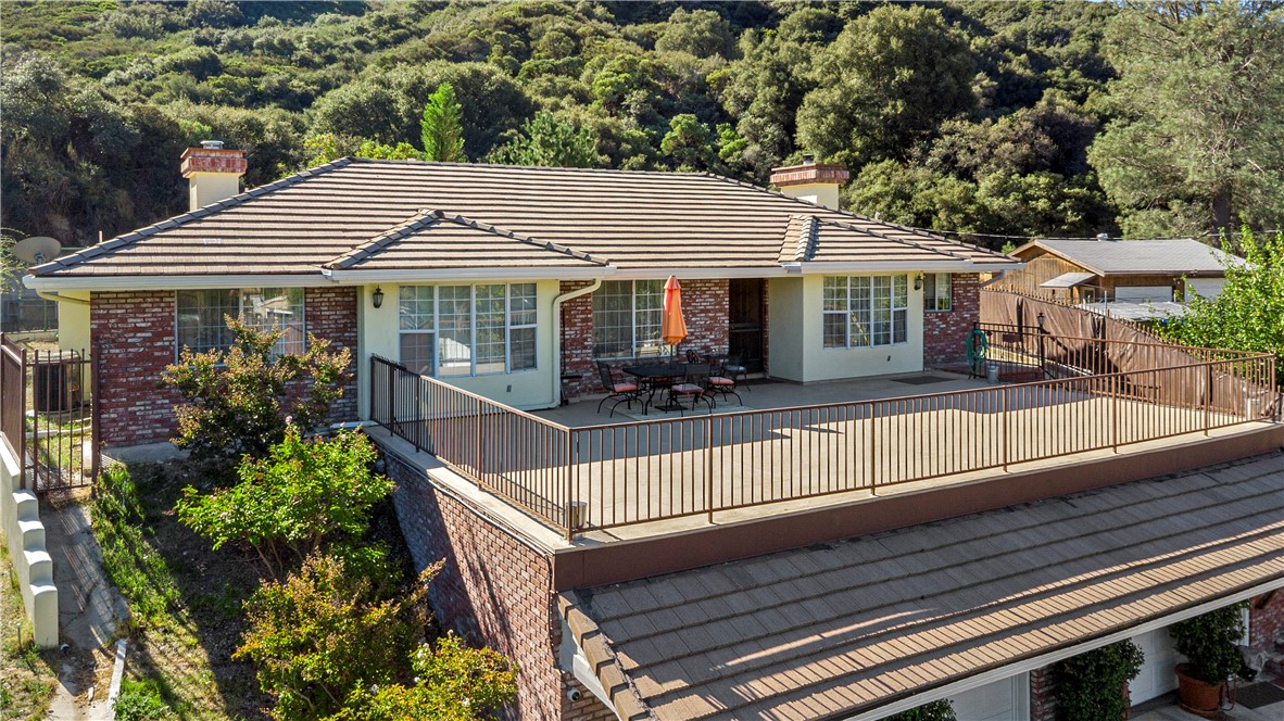 14285 Club View Drive Property Photo 1
