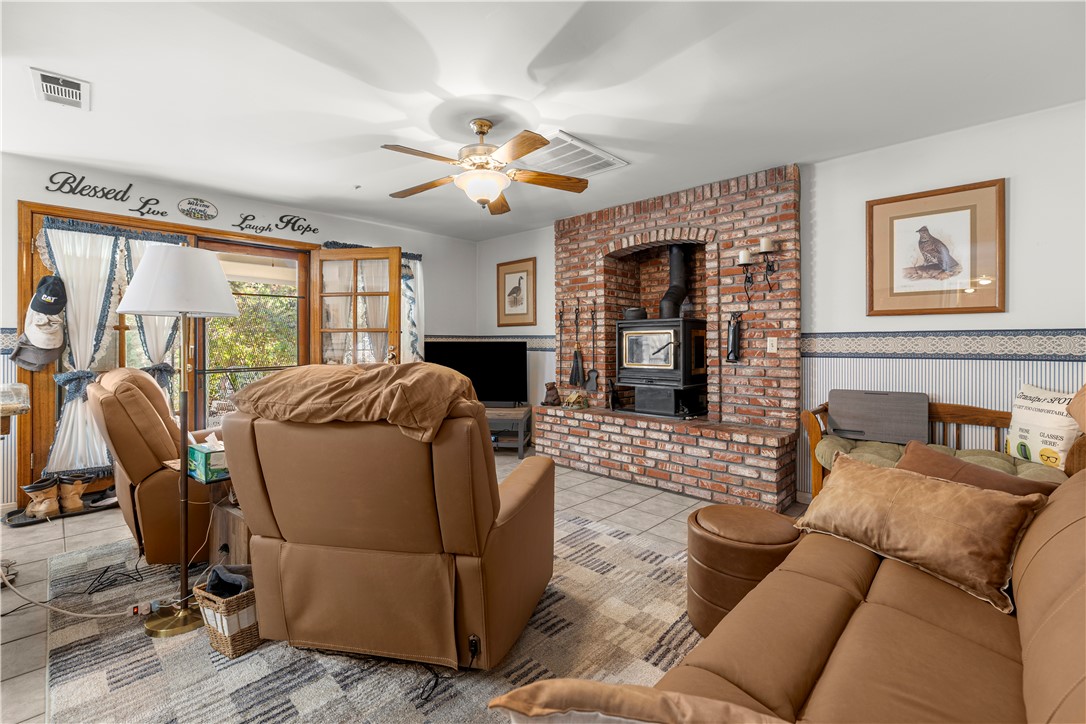 14285 Club View Drive Property Photo 4