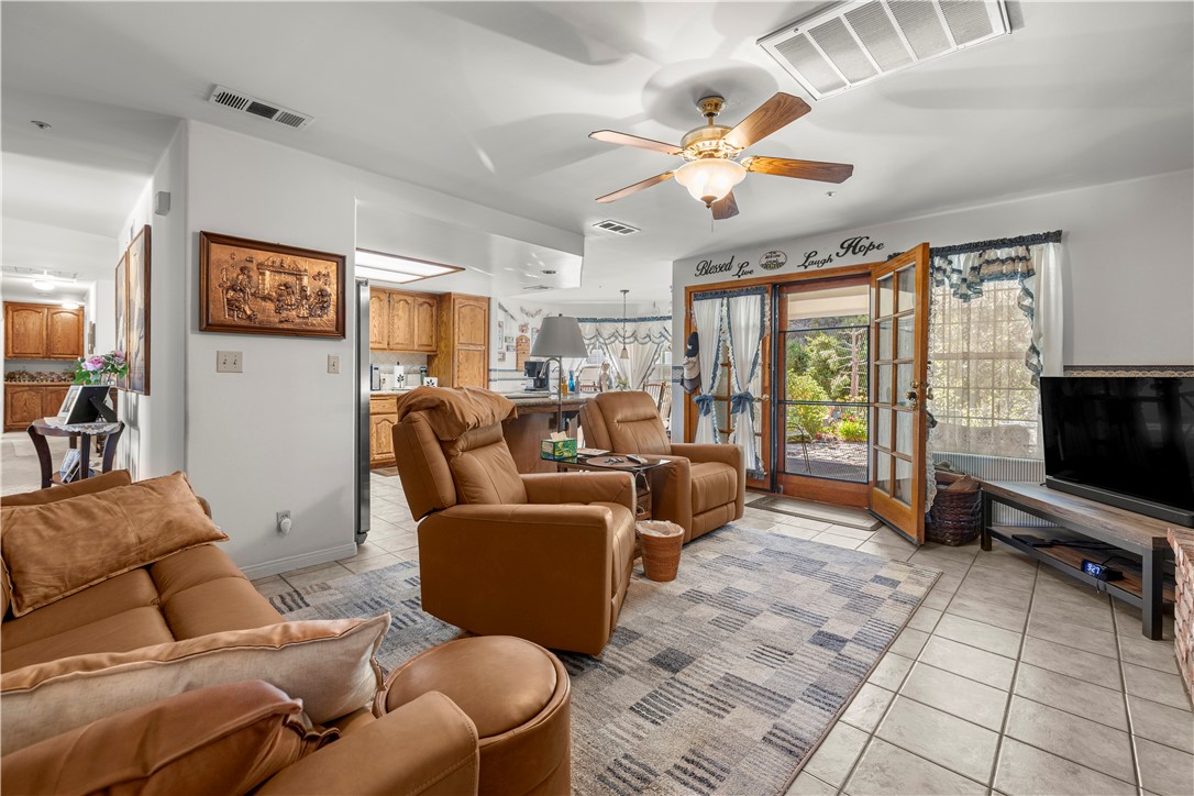 14285 Club View Drive Property Photo 5