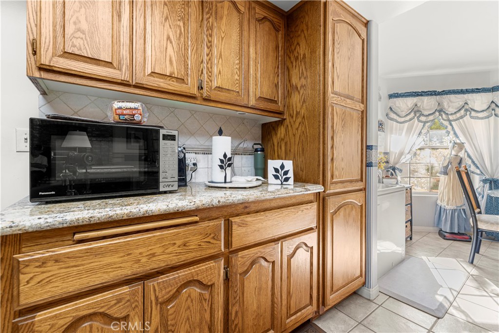 14285 Club View Drive Property Photo 9