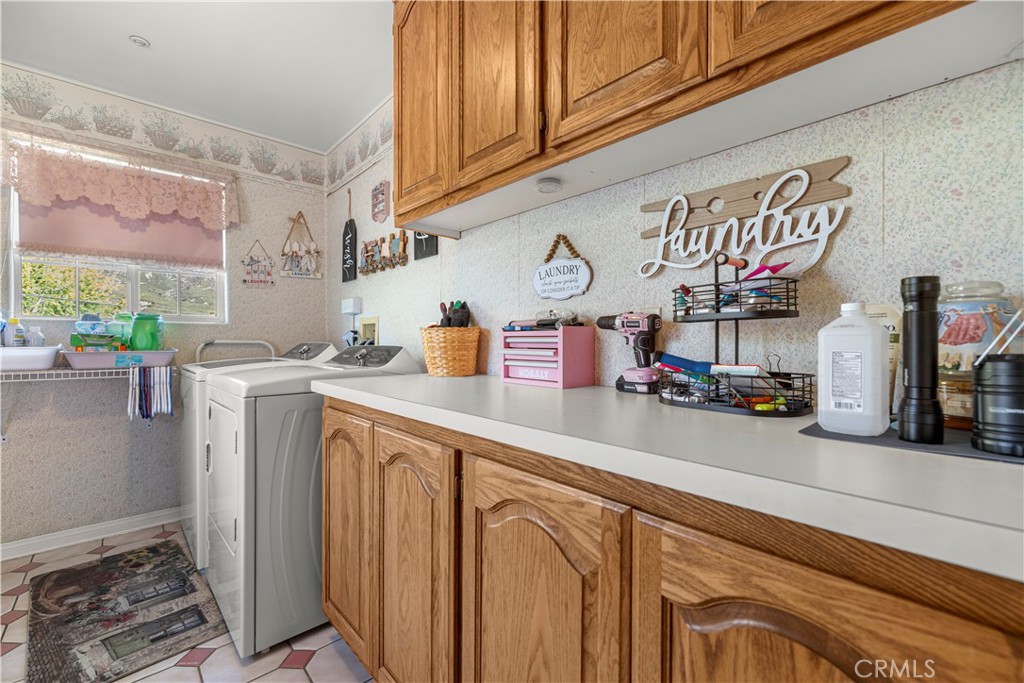 14285 Club View Drive Property Photo 11