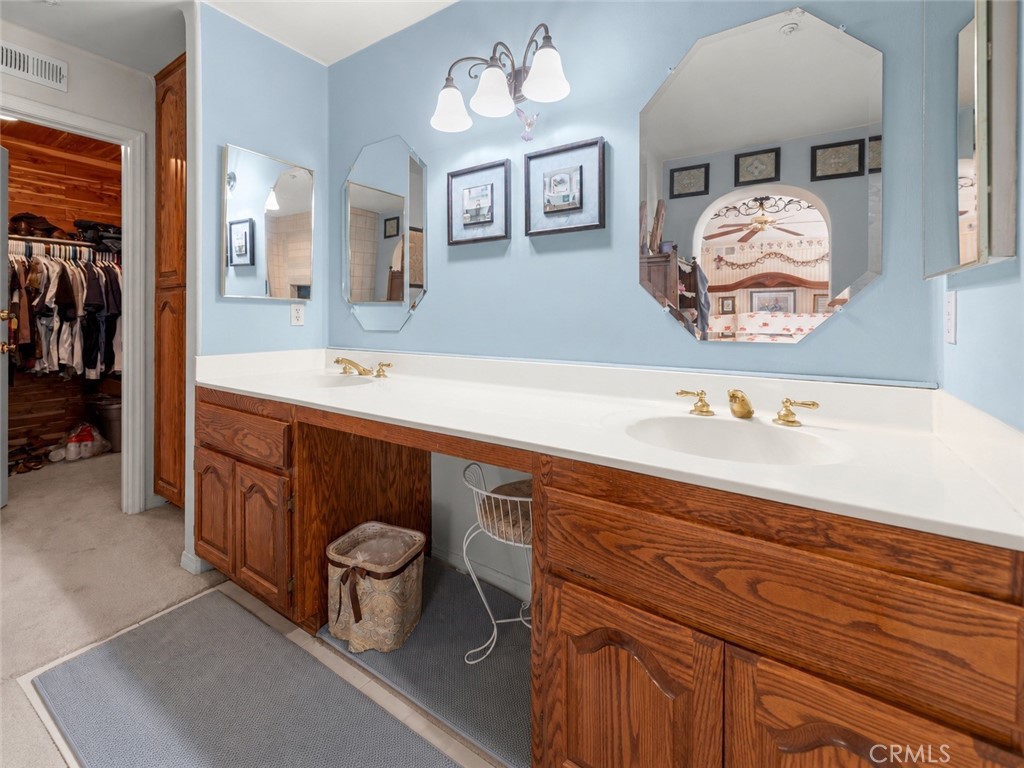 14285 Club View Drive Property Photo 22