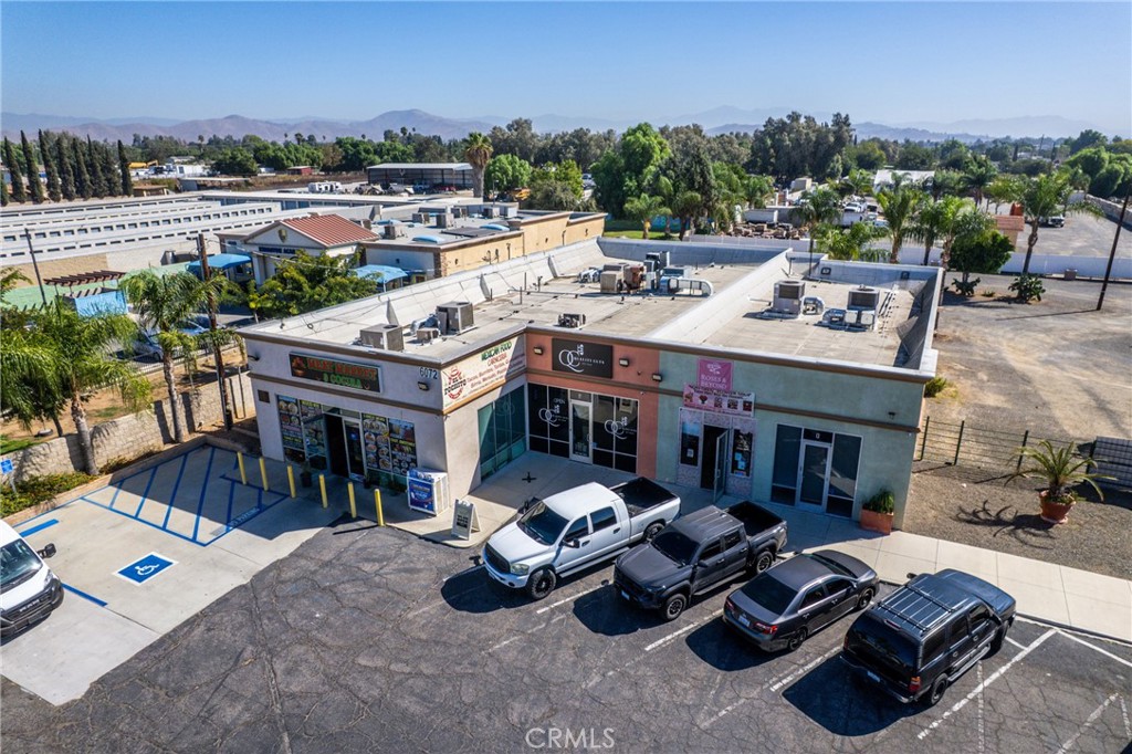 6072 Etiwanda Avenue Property Photo 31
