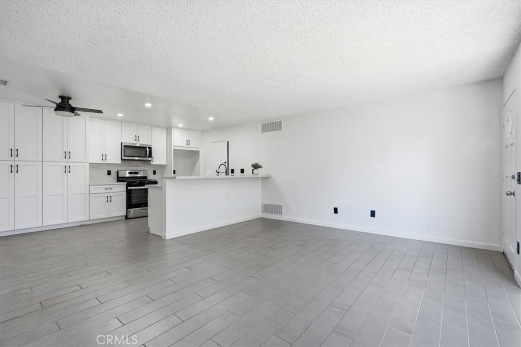 4481 Teresita Court Property Photo 7