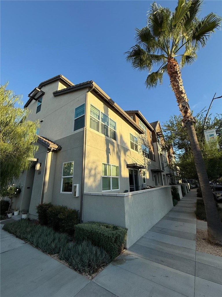 9400 Shade Pl Property Photo 1