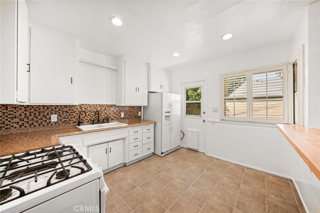 6795 De Anza Property Photo 8