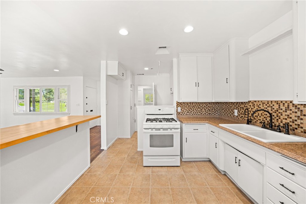 6795 De Anza Property Photo 10