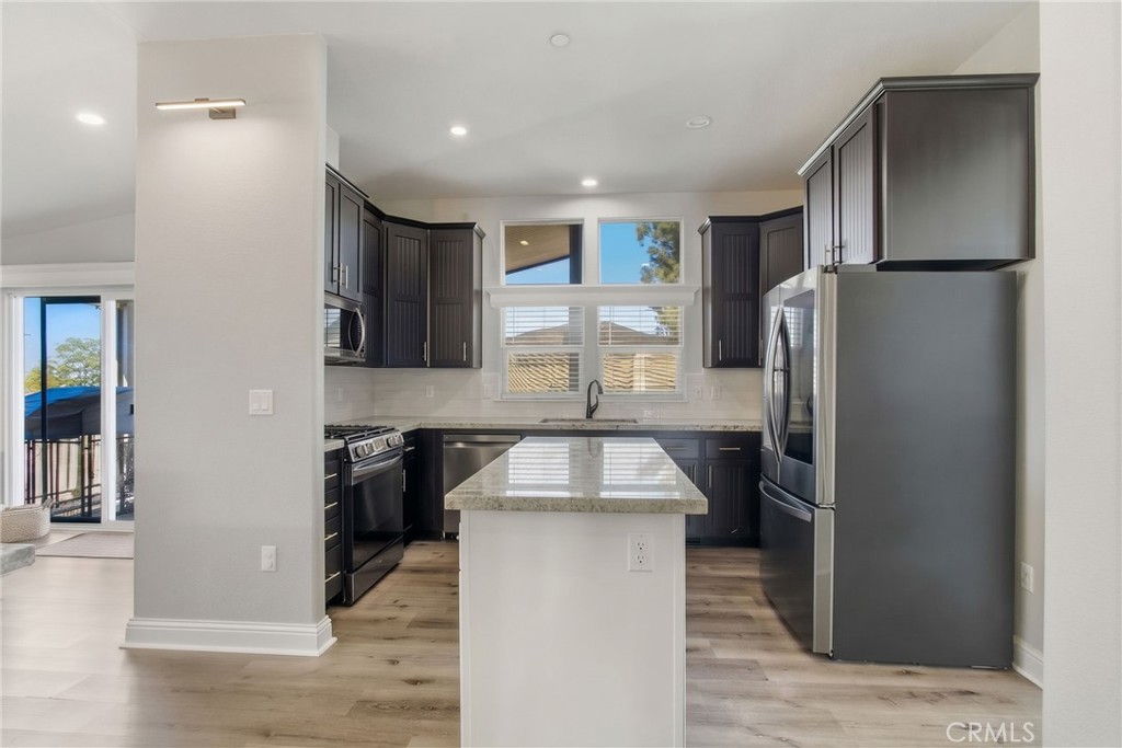 9584 Avenida Miravilla Property Photo 8