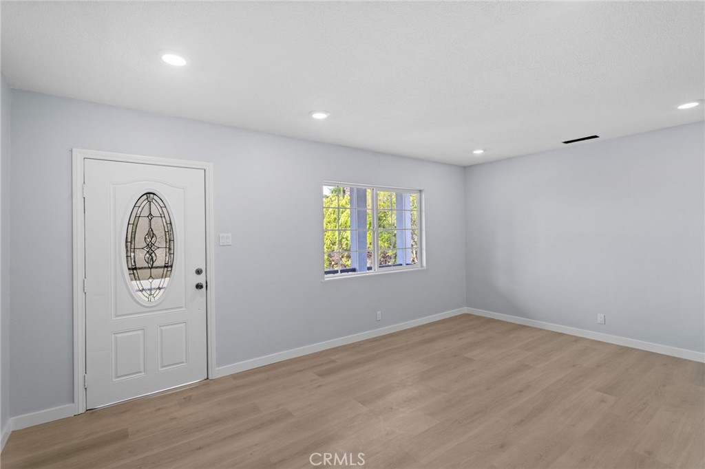 7877 Kempster Property Photo 8