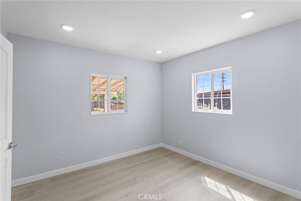 7877 Kempster Property Photo 18