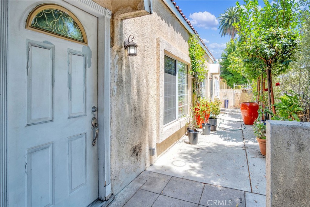 7275 Fountain Avenue Property Photo 1