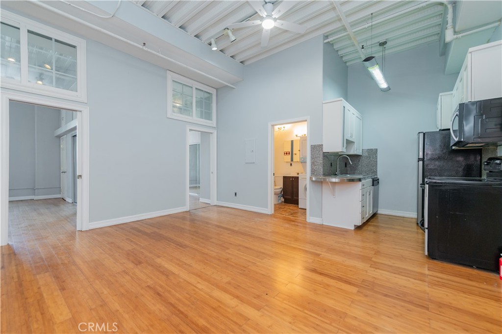 312 W 5th Street 304 Property Photo 5