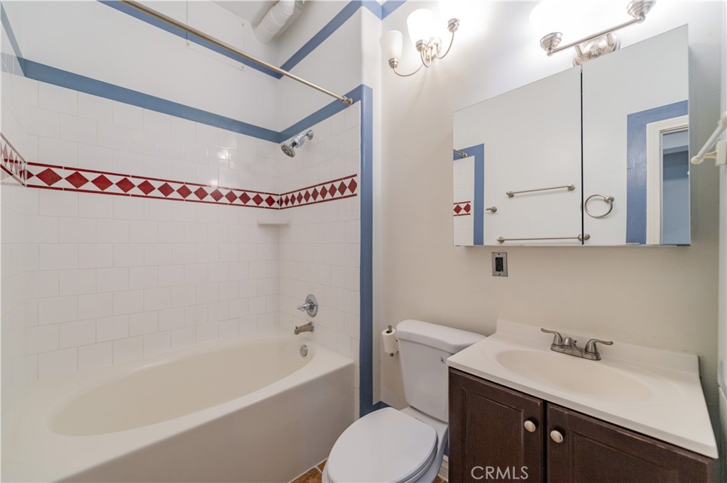 312 W 5th Street 304 Property Photo 14