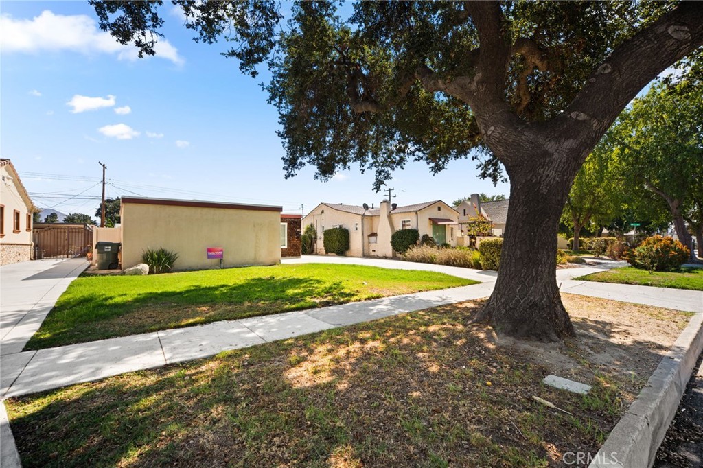 2925 N Sierra Way Property Photo 4