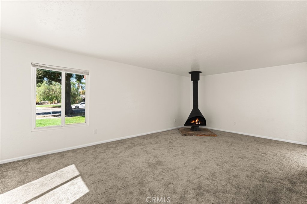 2925 N Sierra Way Property Photo 7