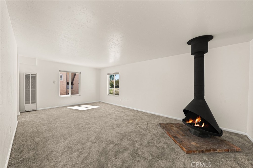 2925 N Sierra Way Property Photo 9