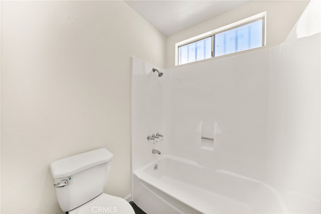2925 N Sierra Way Property Photo 17