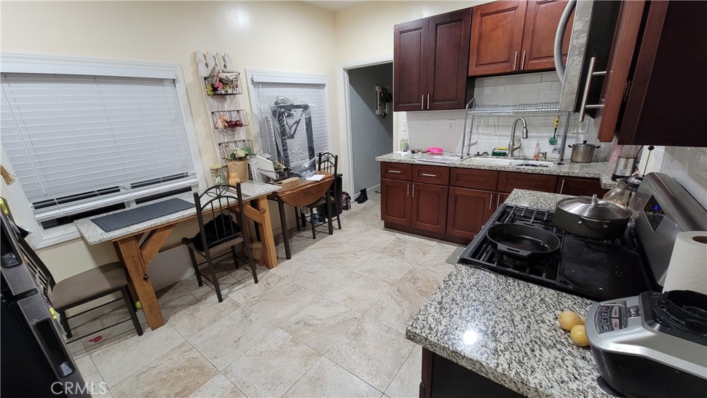 2731 Wabash Avenue Property Photo 4