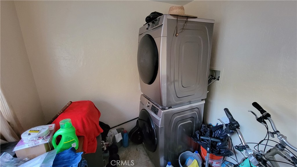 2731 Wabash Avenue Property Photo 14