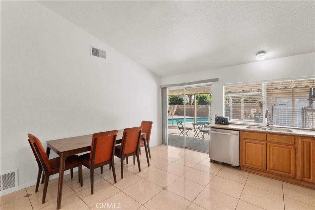 1357 W Jackson Street Property Photo 11