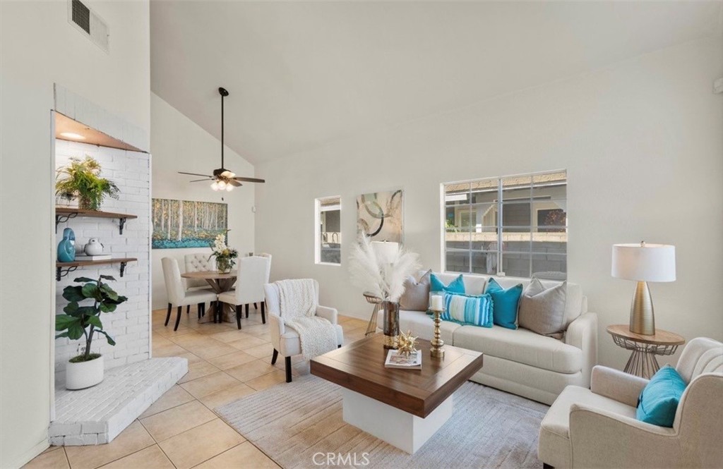 14729 Weeping Willow Property Photo 3